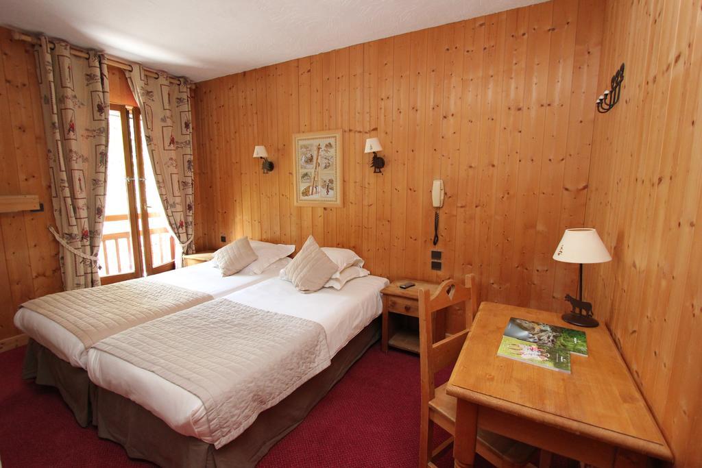 ホテルChalet De L'Ancolie メジェーヴ 部屋 写真